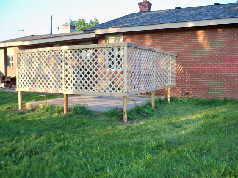 Building Lattice Fence