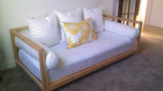 how to build a daybed
